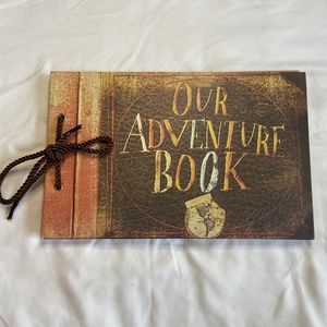 DISNEY UP scrapbook